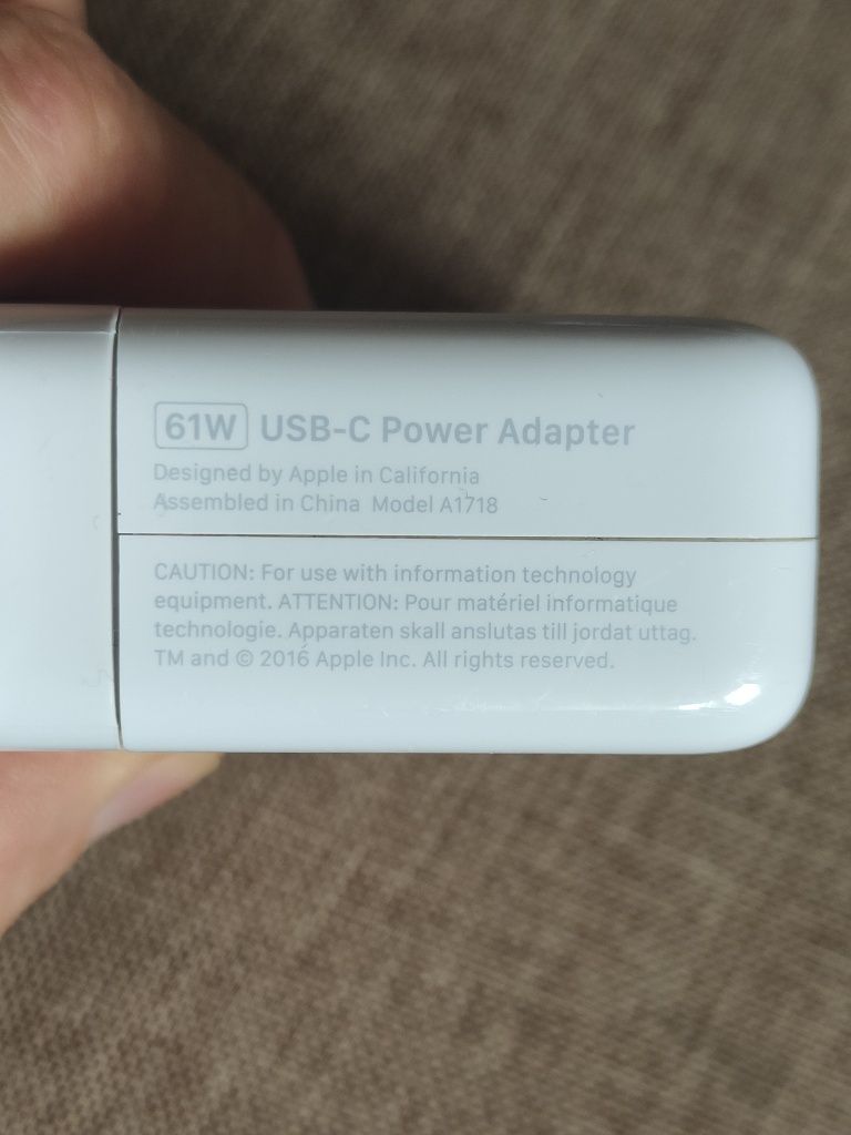 Încărcător alimentator Apple USB C 61W MacBook Pro A1718