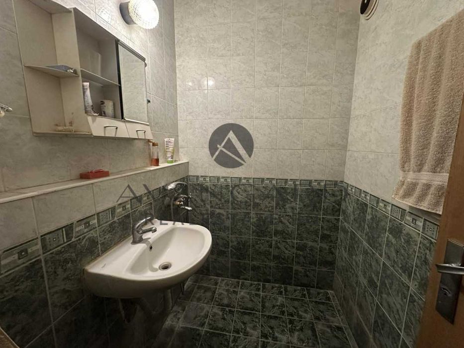 Продава се Тристаен апартамент в Пловдив, Кършияка - 92 кв.м за 2229 €/кв.м - Снимка #8