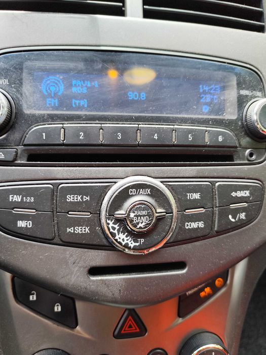 Vand Chevrolet Aveo 2011 1.4 benzina