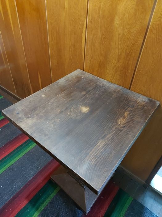 Стара дъбова маса , уникалност и стил