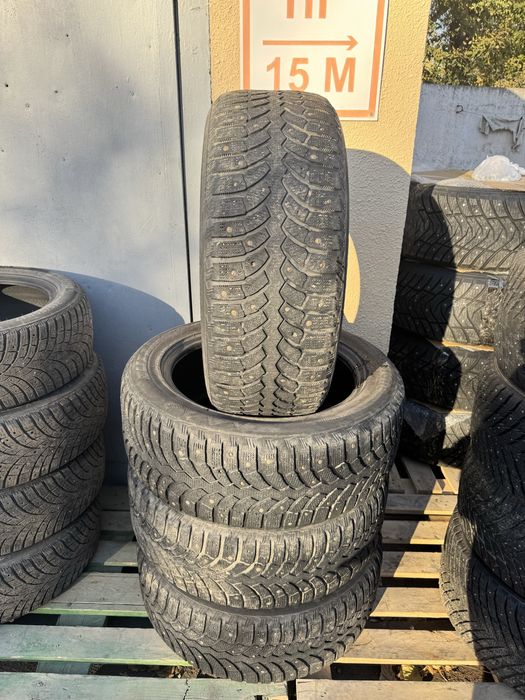 Продам зимнюю резину 245/55 R19