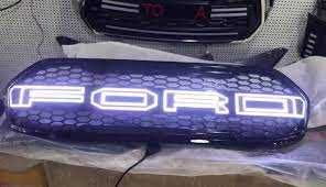 Masca fata grila cu led alb Ford Everest