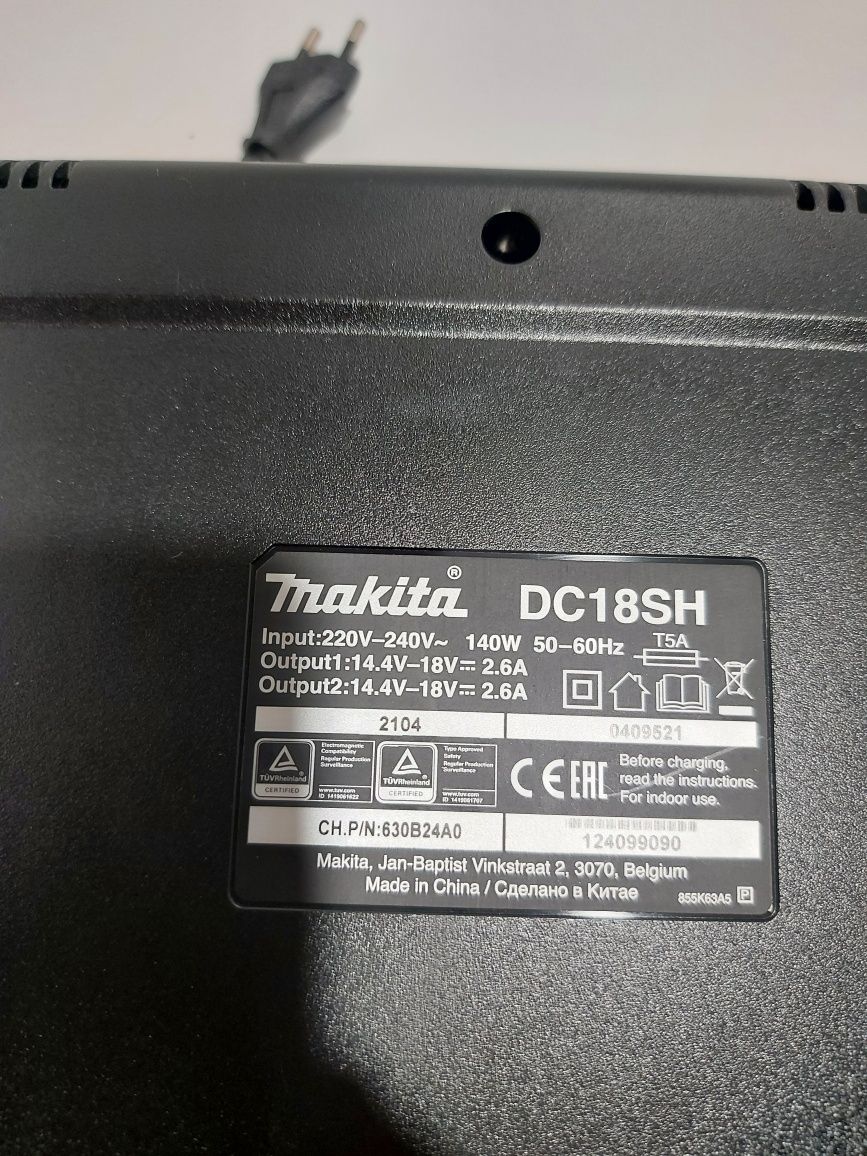 Ново двойно зарядно Makita DC18SH