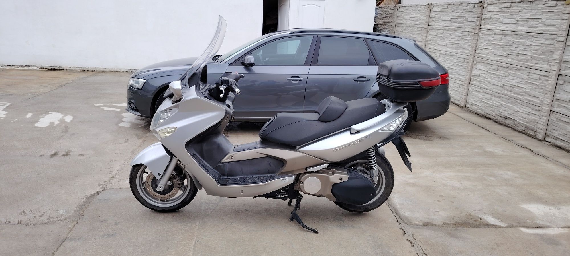 Scuter kymco xciting 500