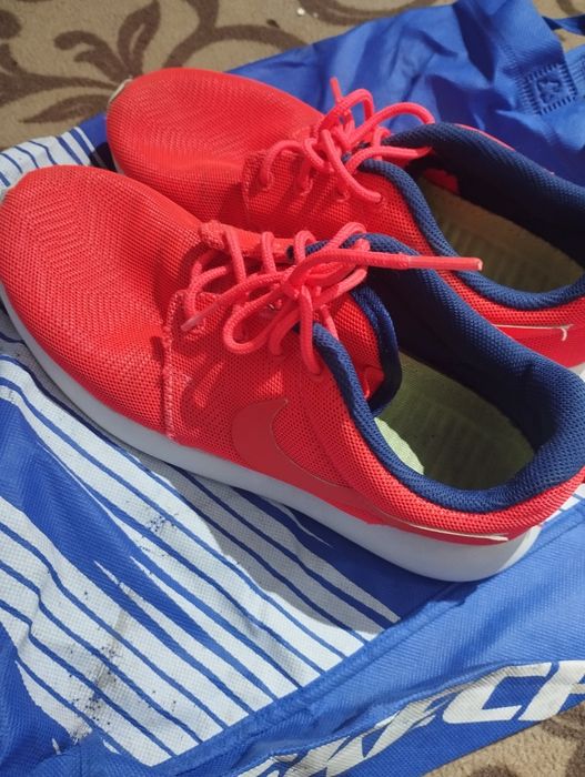 Найк кроссовка для девушек