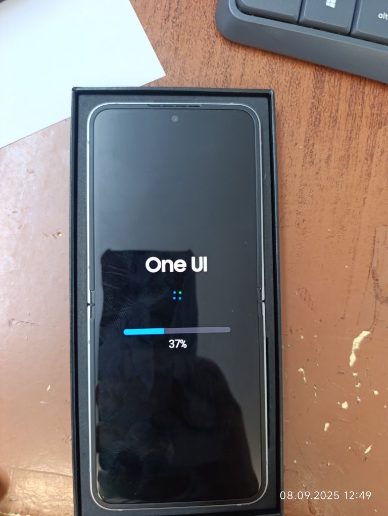 Samsung zflip 6-нов