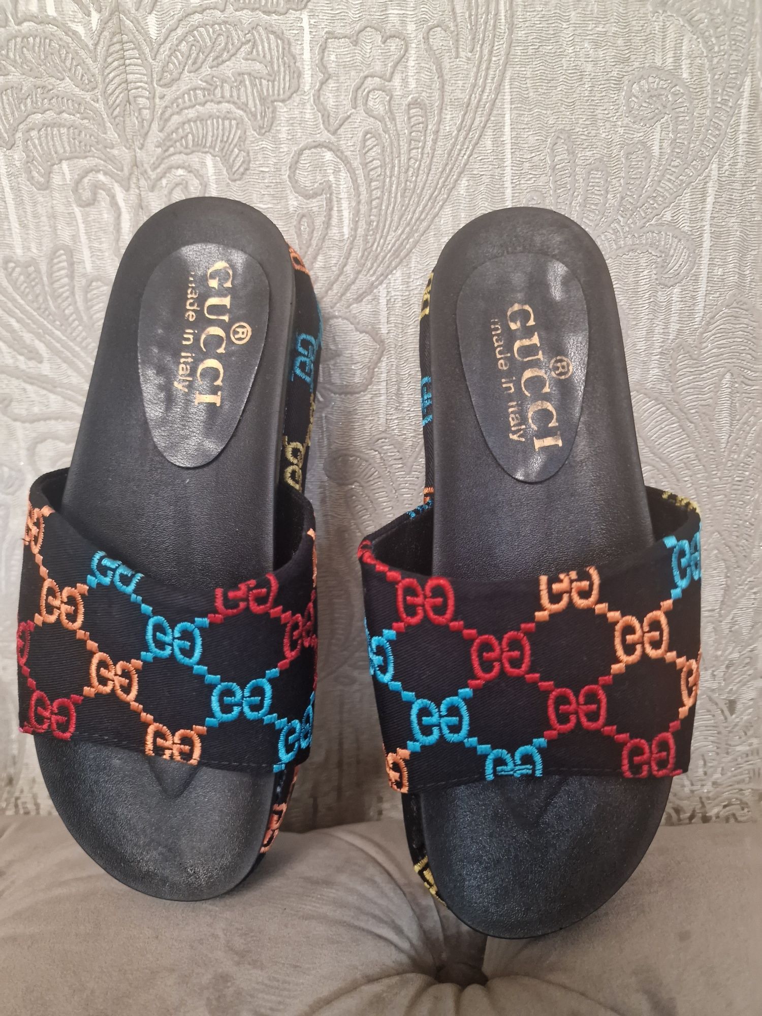 Papuci  superbi Gucci 38