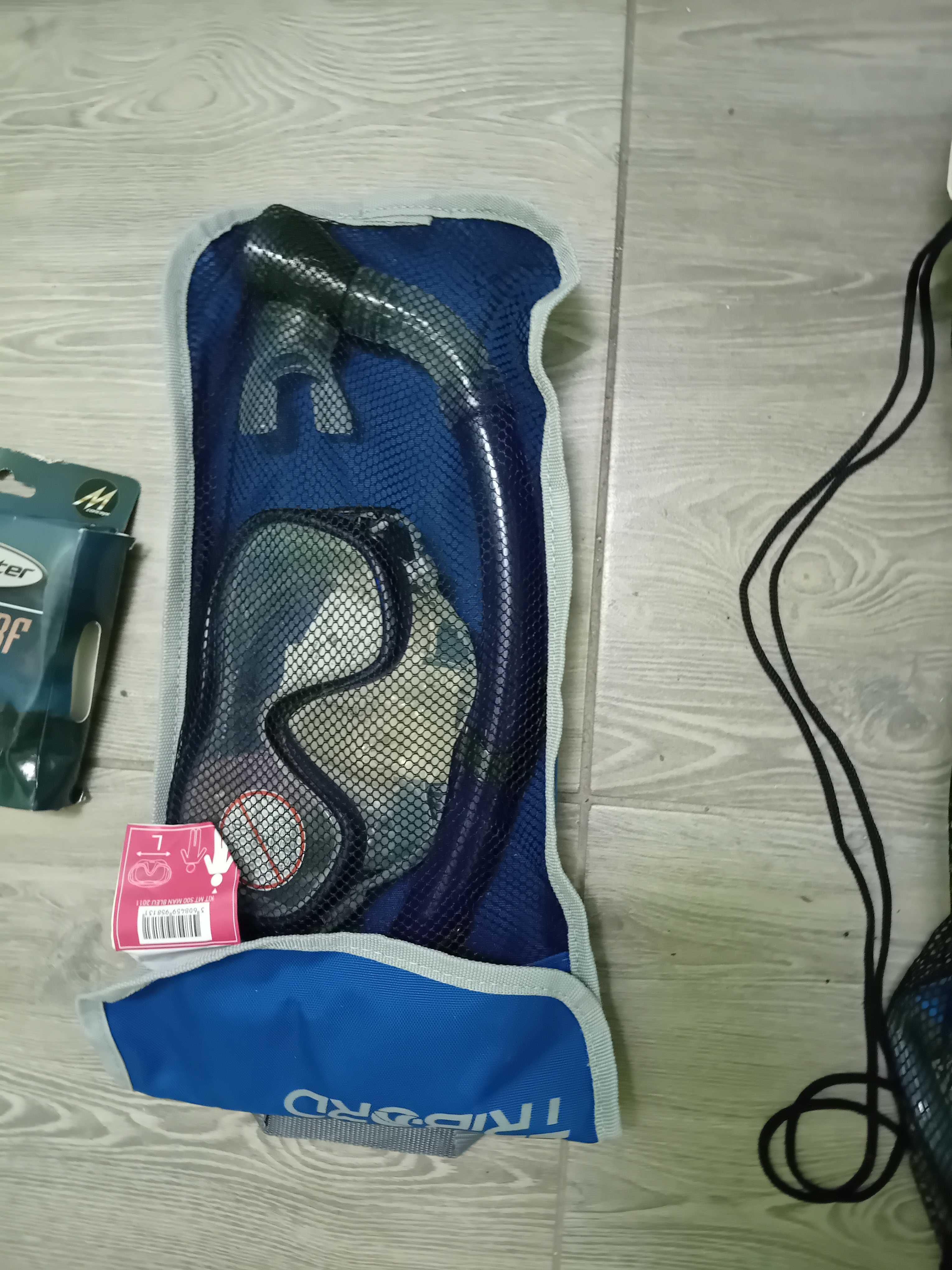 Vând echipament pentru scufundari, nou cu eticheta