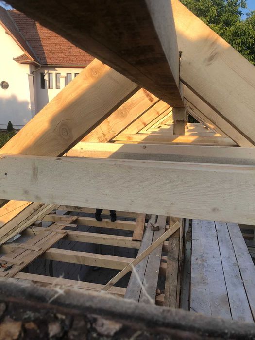 Acoperișuri la Cheie, sisteme pluviale, dulgherie, mansardare