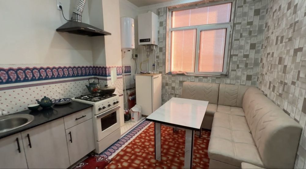 Urganch Raysentr Buyum bozor yonda 2-xonali toza domda 63m2 kv sotilad