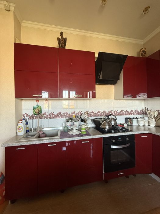Продается кухонный гарнитур
