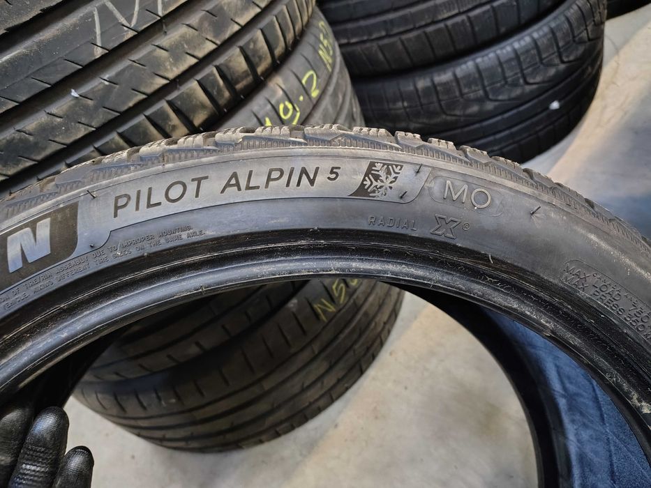 4бр.зимни гуми MICHELIN 245 40 19 DOT21 цена за брой