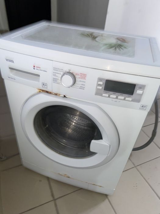 Продаю стиральную машинку автомат б/у, можно на запчасти