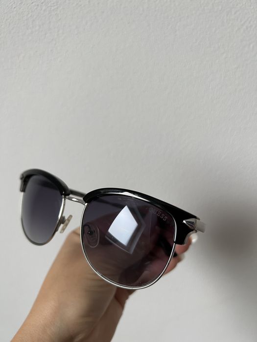 Ochelari de soare Guess
