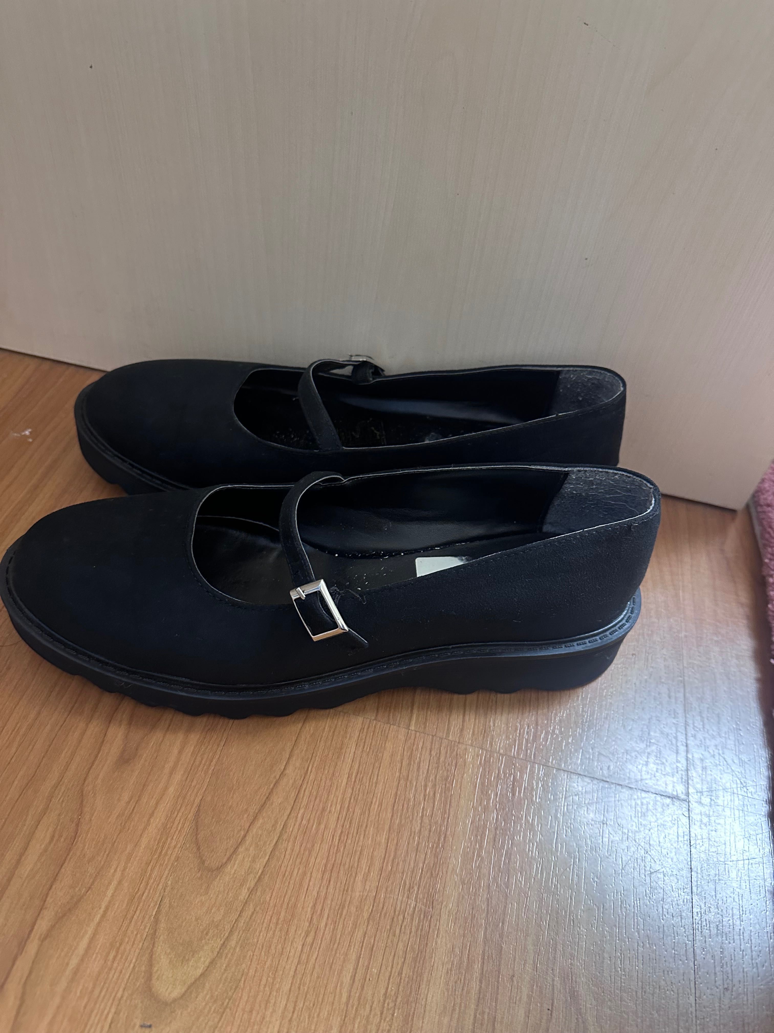 Черни дамски обувки