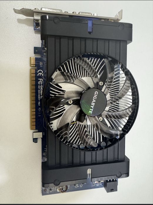 Продам видеокарту GTX 550 ti