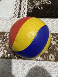 Волиболный мяч