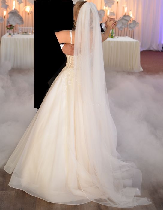 Vand rochie mireasa mărime S/M - PREȚ REDUS