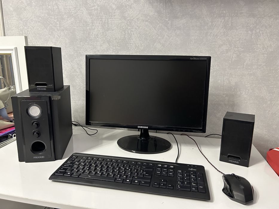 Компьютер / SyncMaster S22A300.