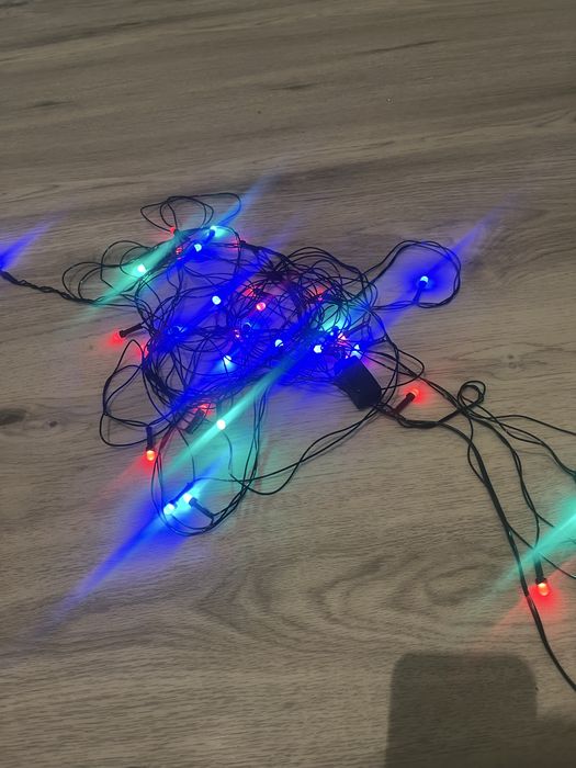 Пролам гирлянду  новогоднюю, длина 9м с вилкой