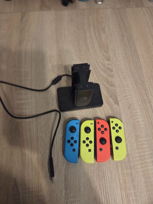 Stație de încărcare Nintendo Switch joy-con