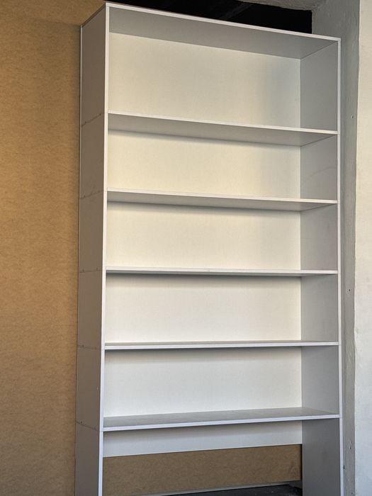 Витрина полкы шкап