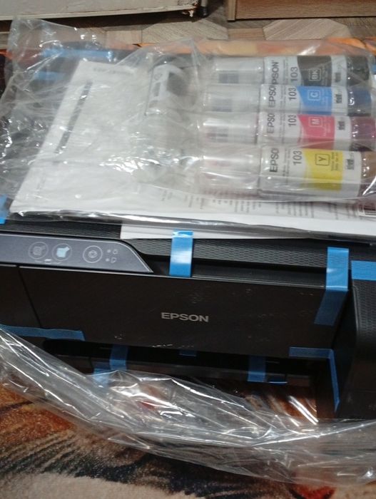 Vând imprimanta Epson L3231 nou sigilata