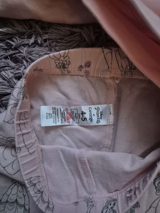 Seturi fetite rapunzel si belle . George 110 4-5ani