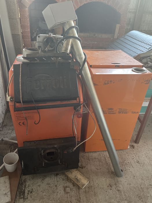 Vand centrala peleti si lemne Ferolli FSB CU ARZATOR peleti