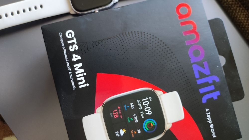 СмартСмарт-часы Amazfit GTS 4 Mini золотистый-бежевый