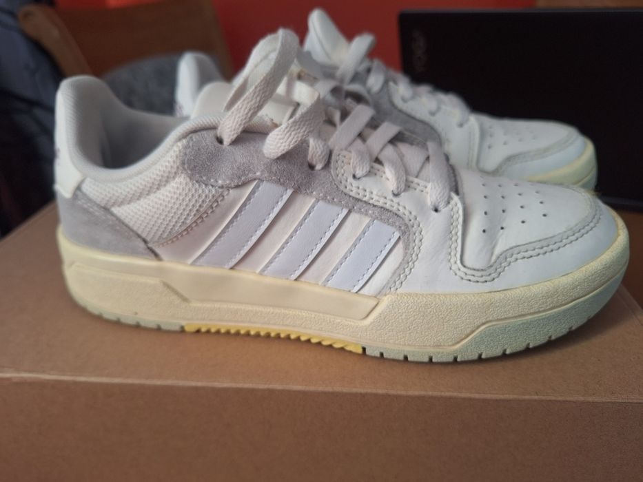 Маратонки Adidas-36 1/3