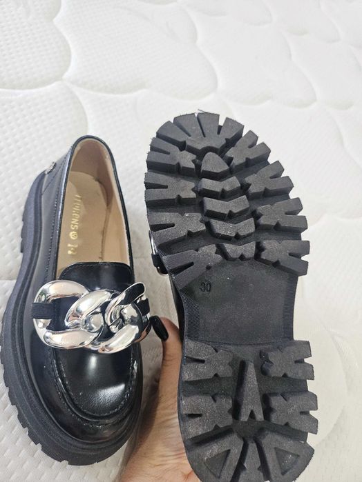 Дрехи обувки  сандали