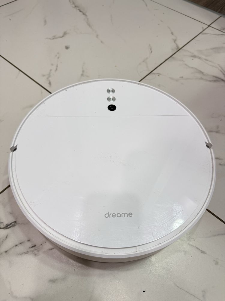 Робот пылесос  dreame в отличном состоянии