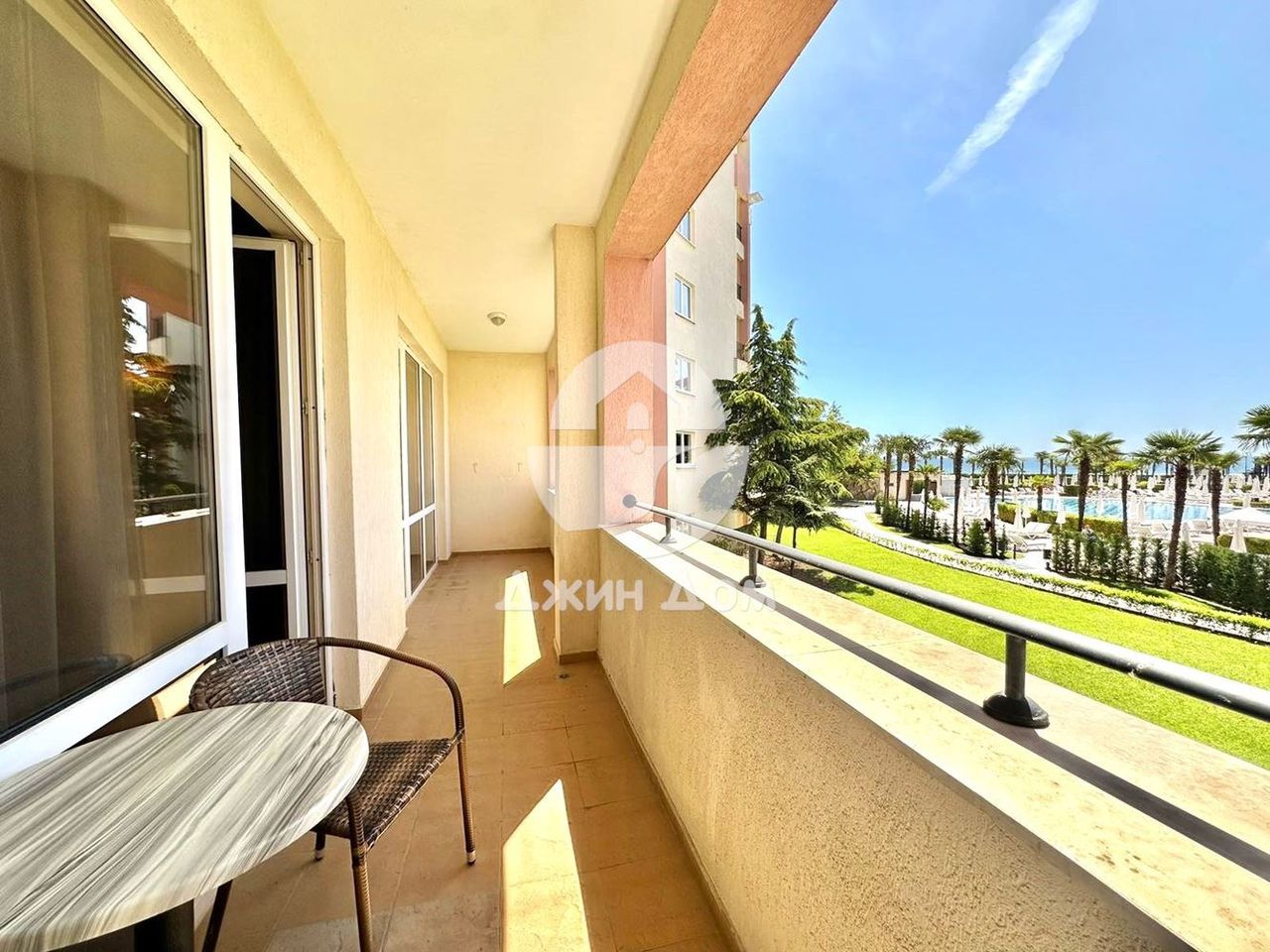 Продава се Двустаен апартамент в к.к. Слънчев бряг - 84 кв.м за 1012 €/кв.м - Снимка #4