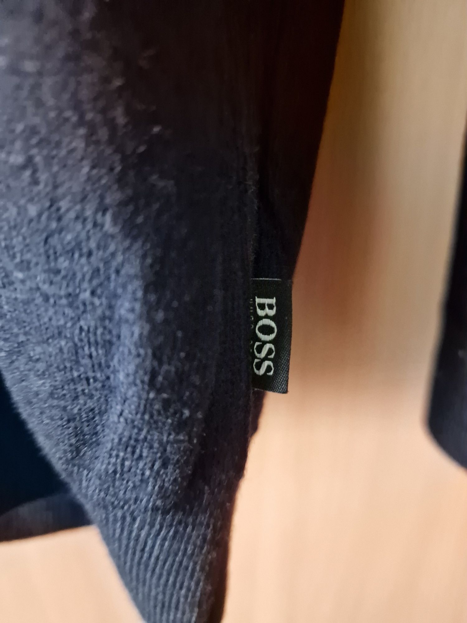 Pulover Hugo Boss