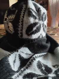 Шапка вязаная теплая с шарфом с рисунком  зимняя