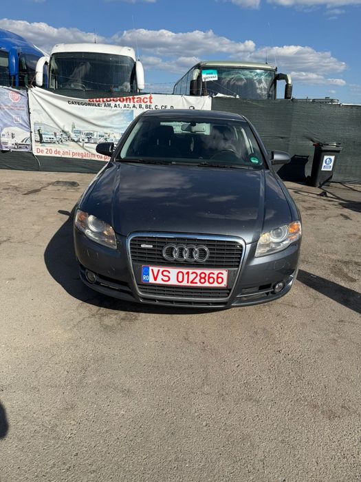 Vând Audi A4 S line