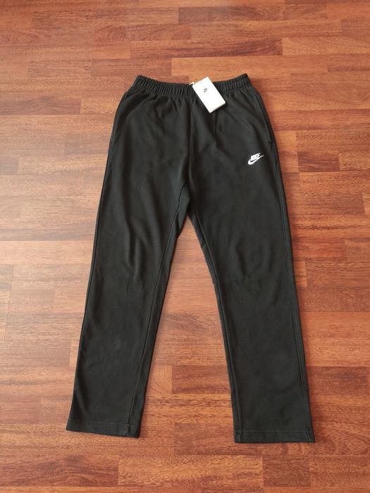 Pantaloni Nike flared