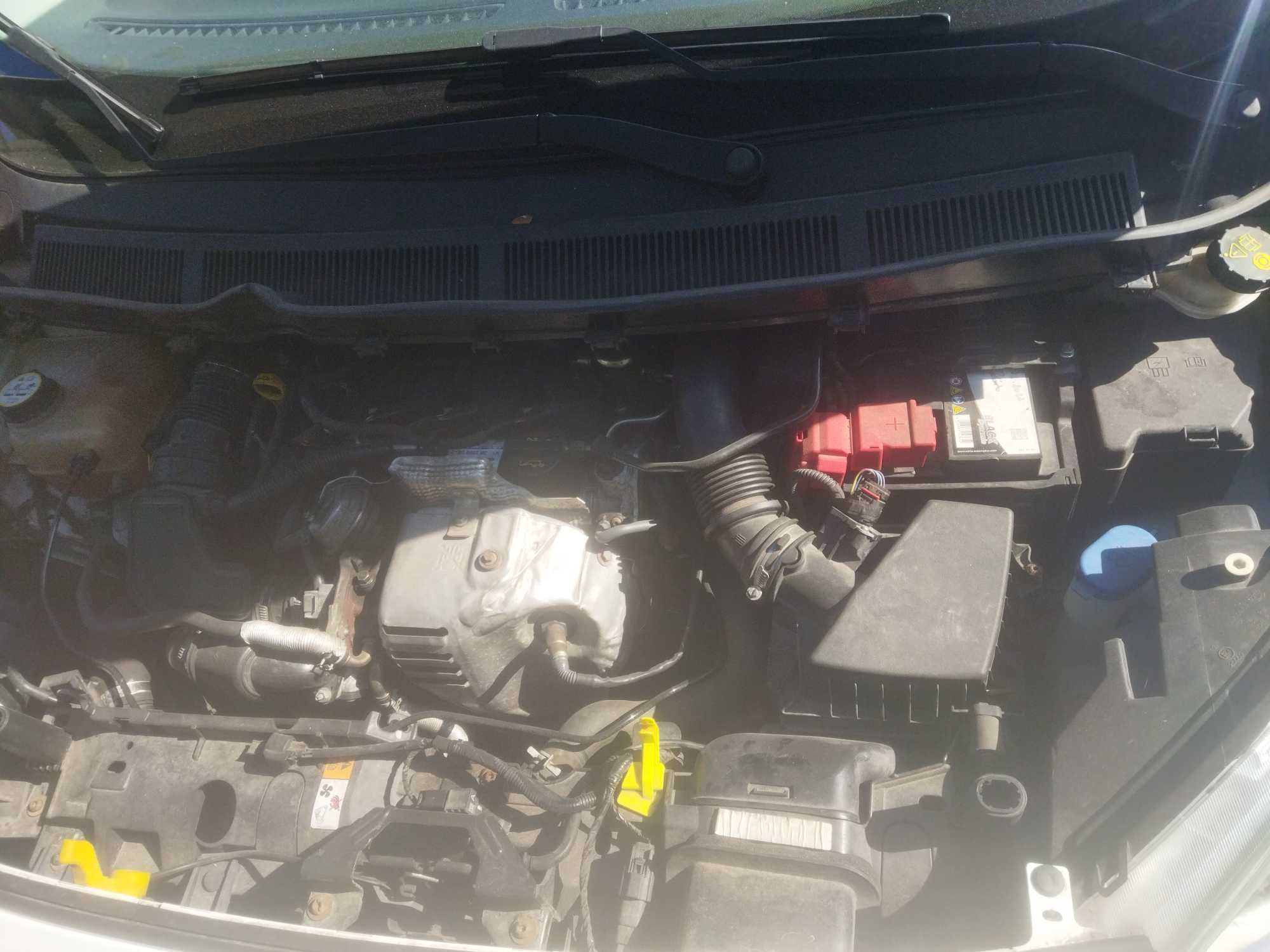 Ford Tranzit courier 4+1