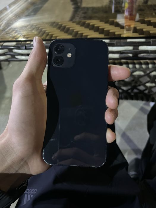 Iphone 12 black 64 GB