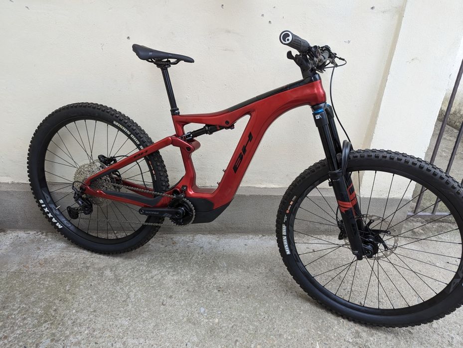 Bicicleta electrica BH carbon 29 ebike