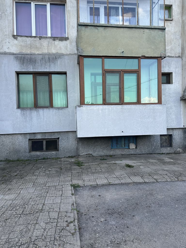 Продава се Четиристаен апартамент в Дулово - 100 кв.м за 1173 €/кв.м - Снимка #2