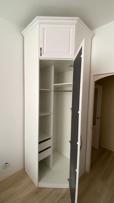 шкаф угловой для спальни, коридора