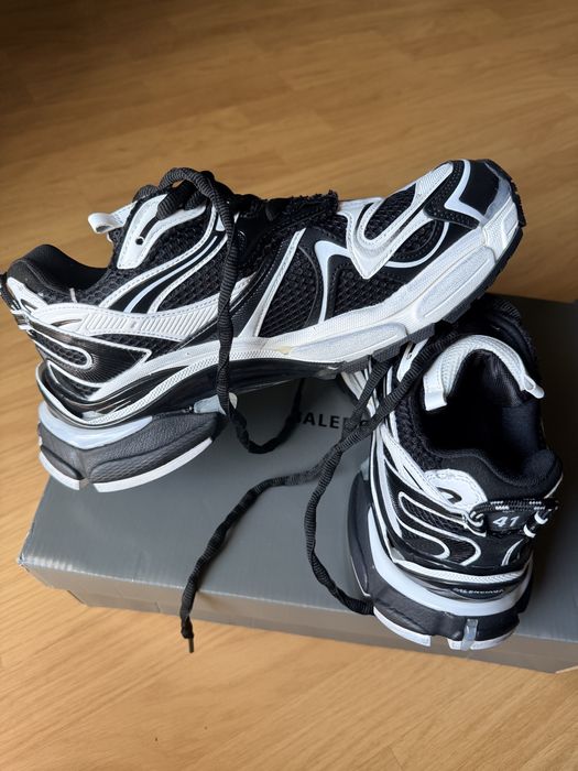 Balenciaga runner