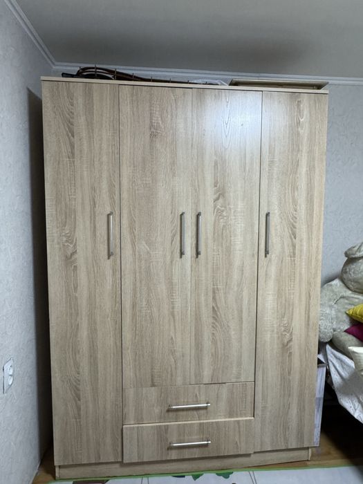 Шкаф спальни срочно продам