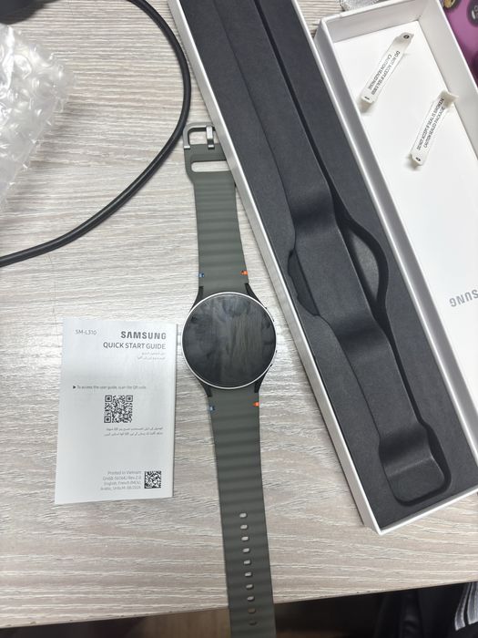 Смарт-часы Samsung Galaxy Watch7 44 мм графитовый-зеленый