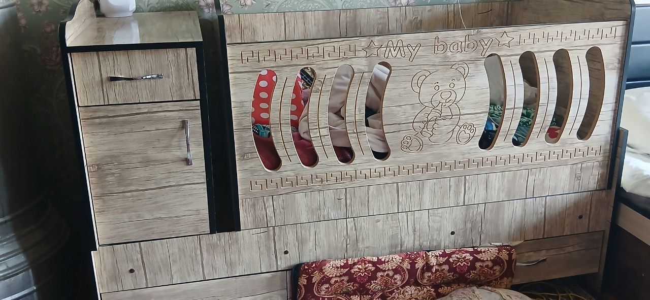 Продаётся детская шкаф кровать