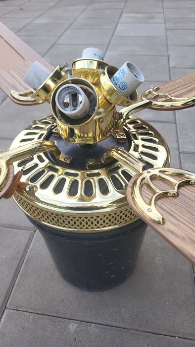 Lustra iluminat cu ventilator