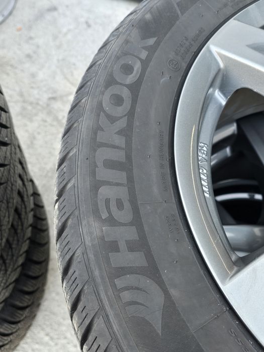 4 Броя 215/60/17 Hankook 2x6,5mm 2x5,5mm