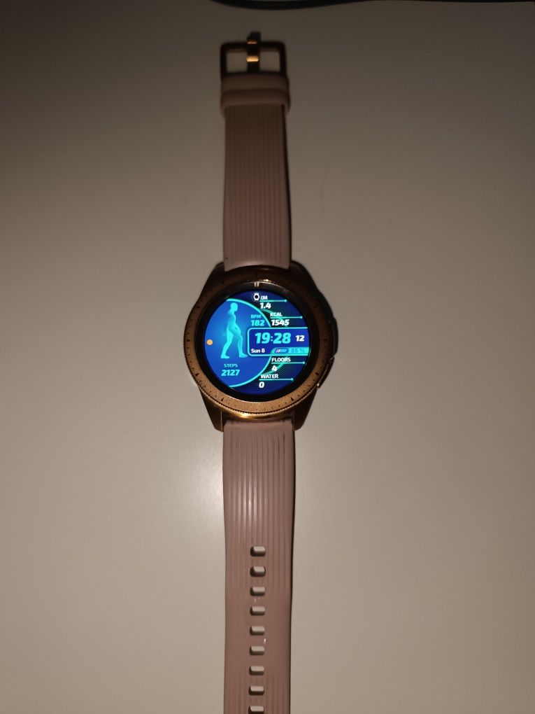 Samsung Galaxy watch дигитален